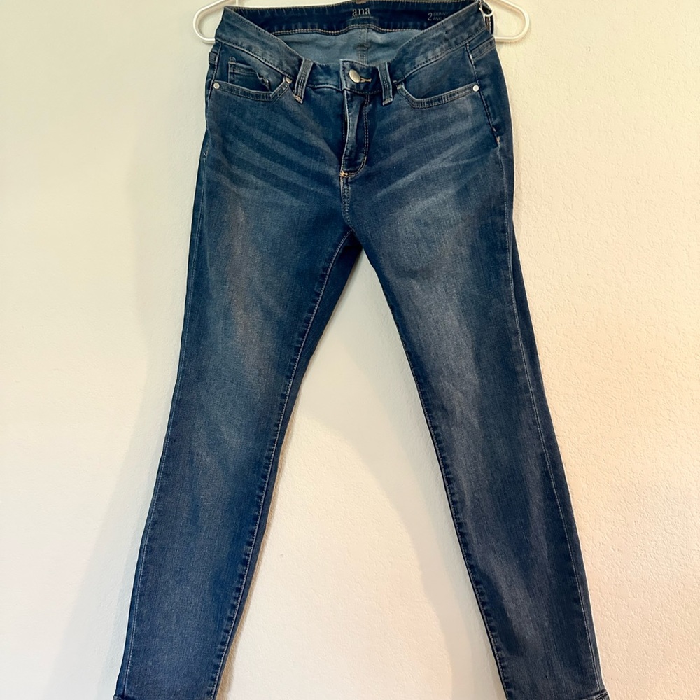Size 2 Ankle Skinny Jeans High Waist